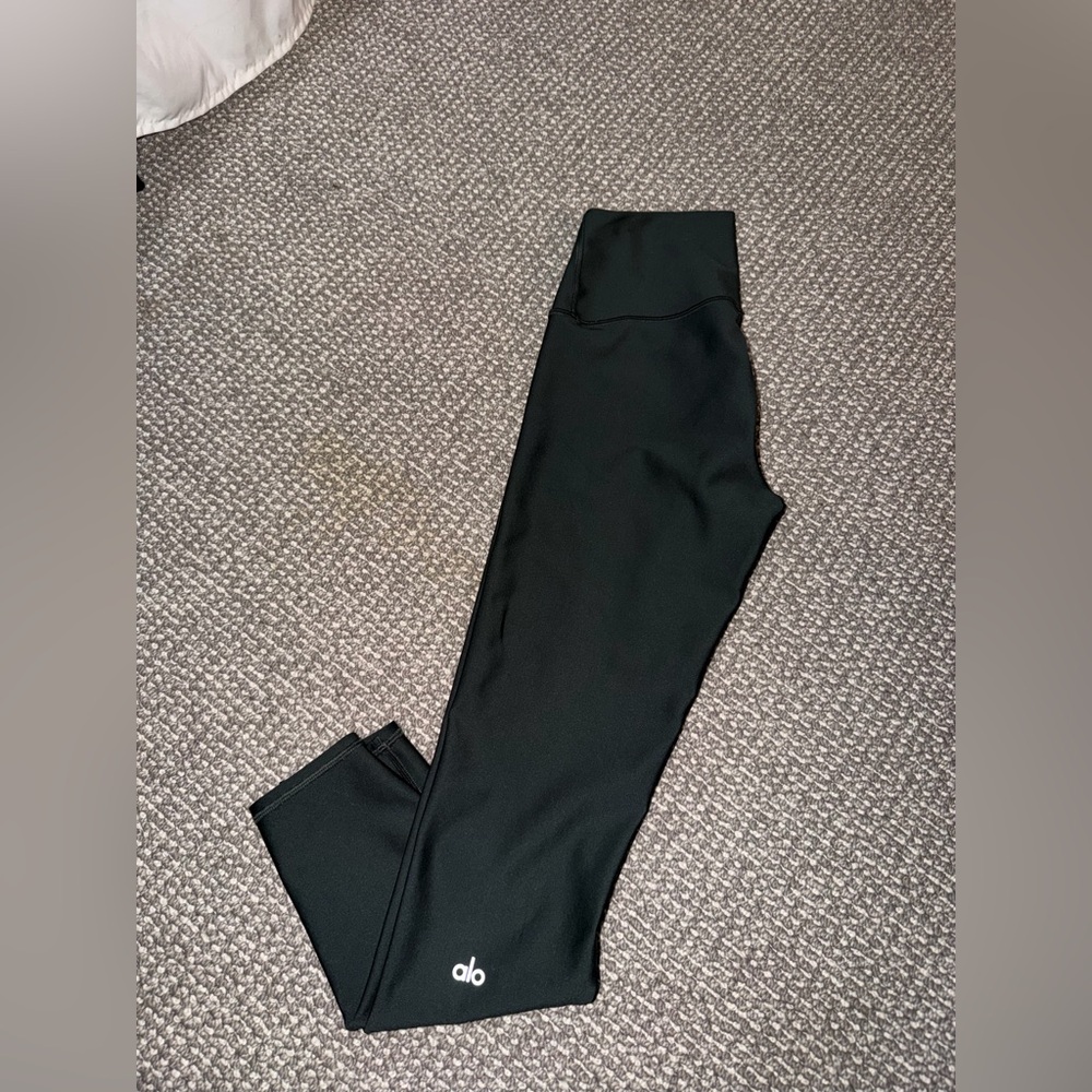 Alo Airlift 7/8 Leggings in charcoal green